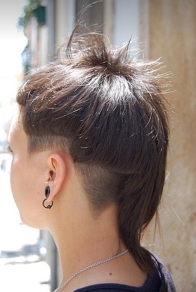 asymetryczne fryzury krótkie uczesanie damskie zdjęcie numer 152A